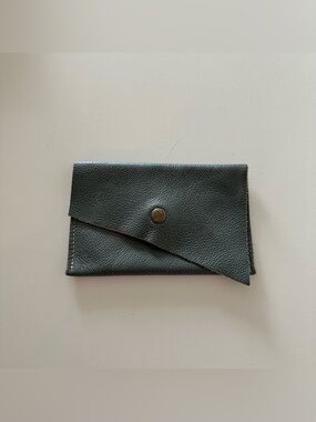 Genuine Leather Grey Asymmetrical Wallet Pouch Magnetic Snap Button 

Good used